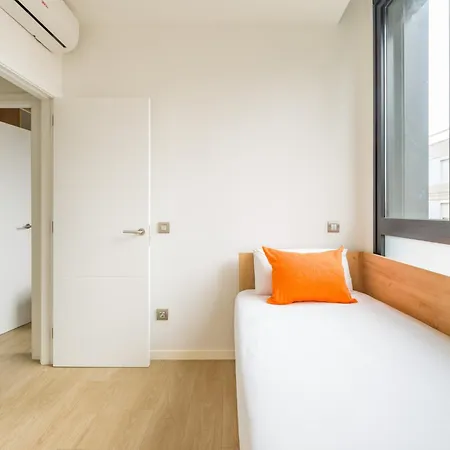 Apartment Flat Near Beach, Perfect For Digital Nomads *